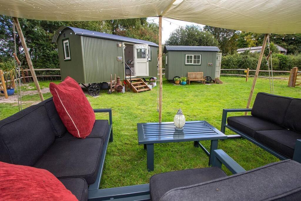 Shepherds Huts Tansy & Ethel In Rural Sussex Arundel Zewnętrze zdjęcie